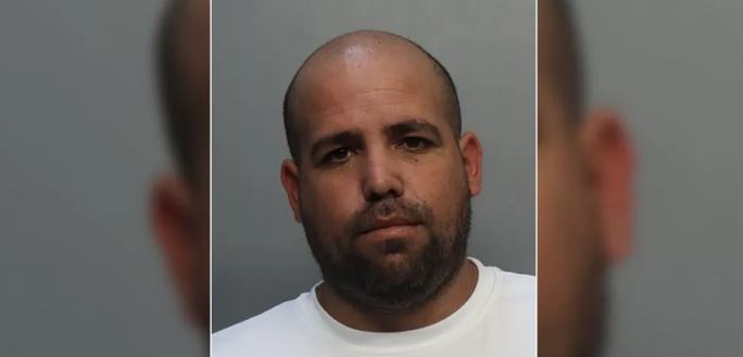 Miami High School Volleyball Coach Carlos Concepción